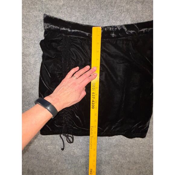 We The Free Black Velvet Mini Skirt Size 4 Side Zip, Ruched Drawstring Detail - Picture 7 of 8